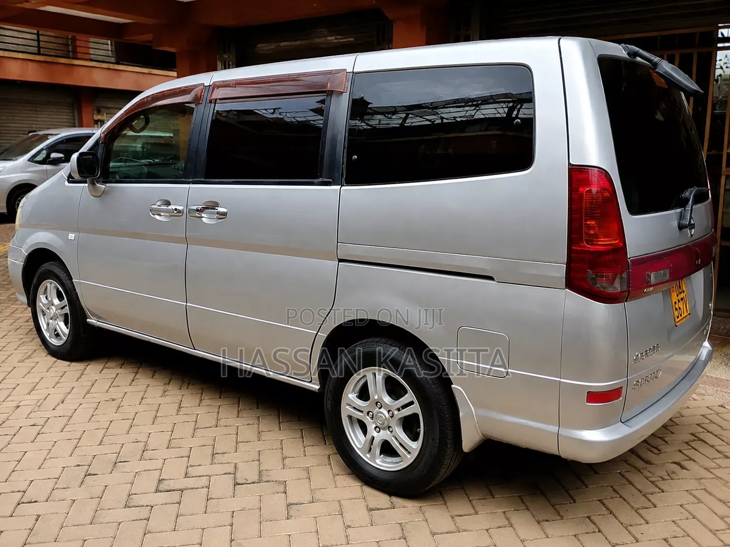 Nissan Serena 2000 Beige