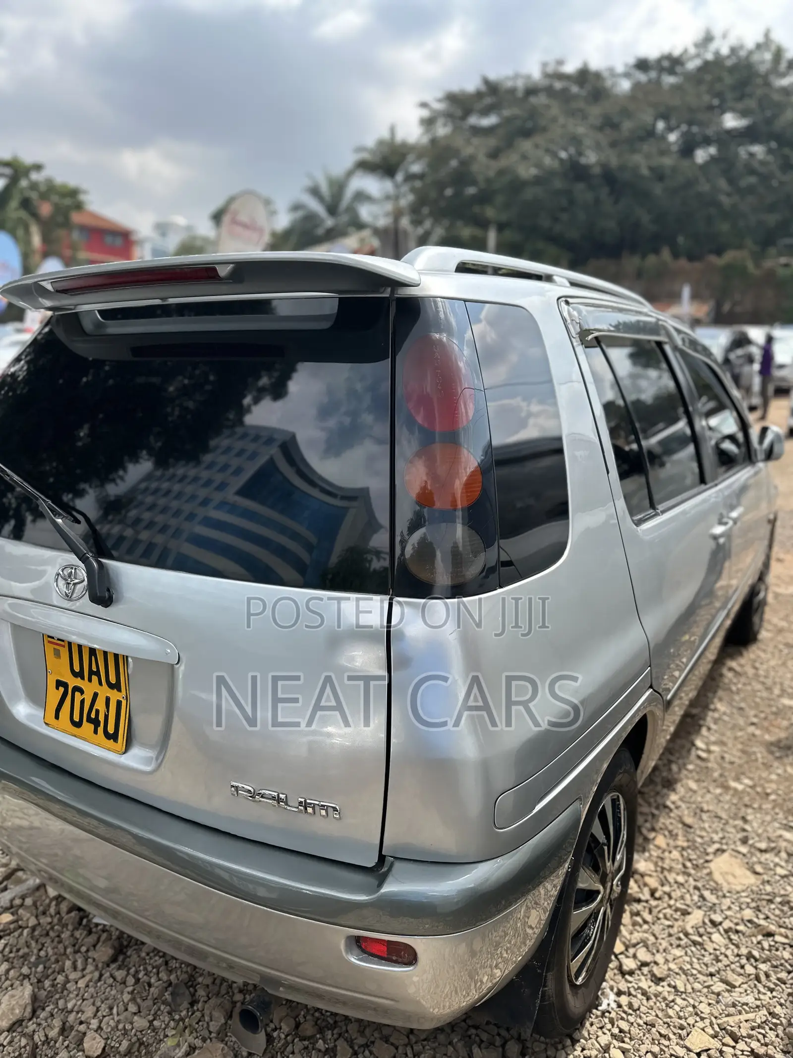 Toyota Raum 2002 Silver