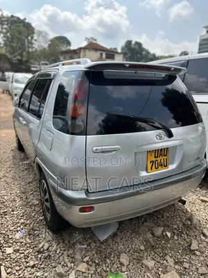Toyota Raum 2002 Silver