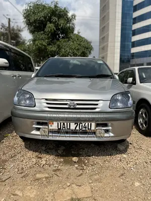 Toyota Raum 2002 Silver