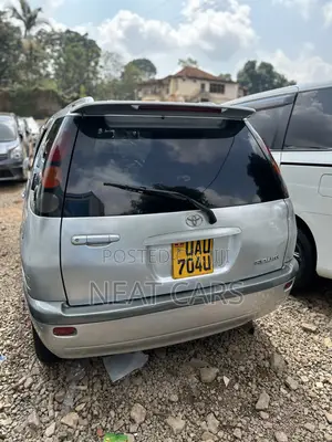 Toyota Raum 2002 Silver