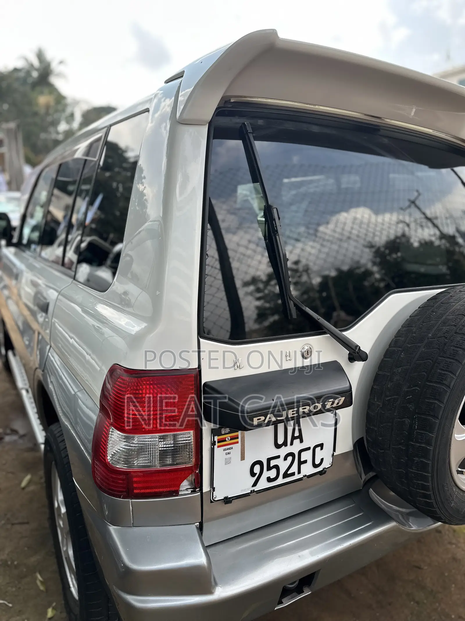 Mitsubishi Pajero IO 2006