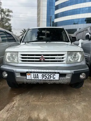 Mitsubishi Pajero IO 2006