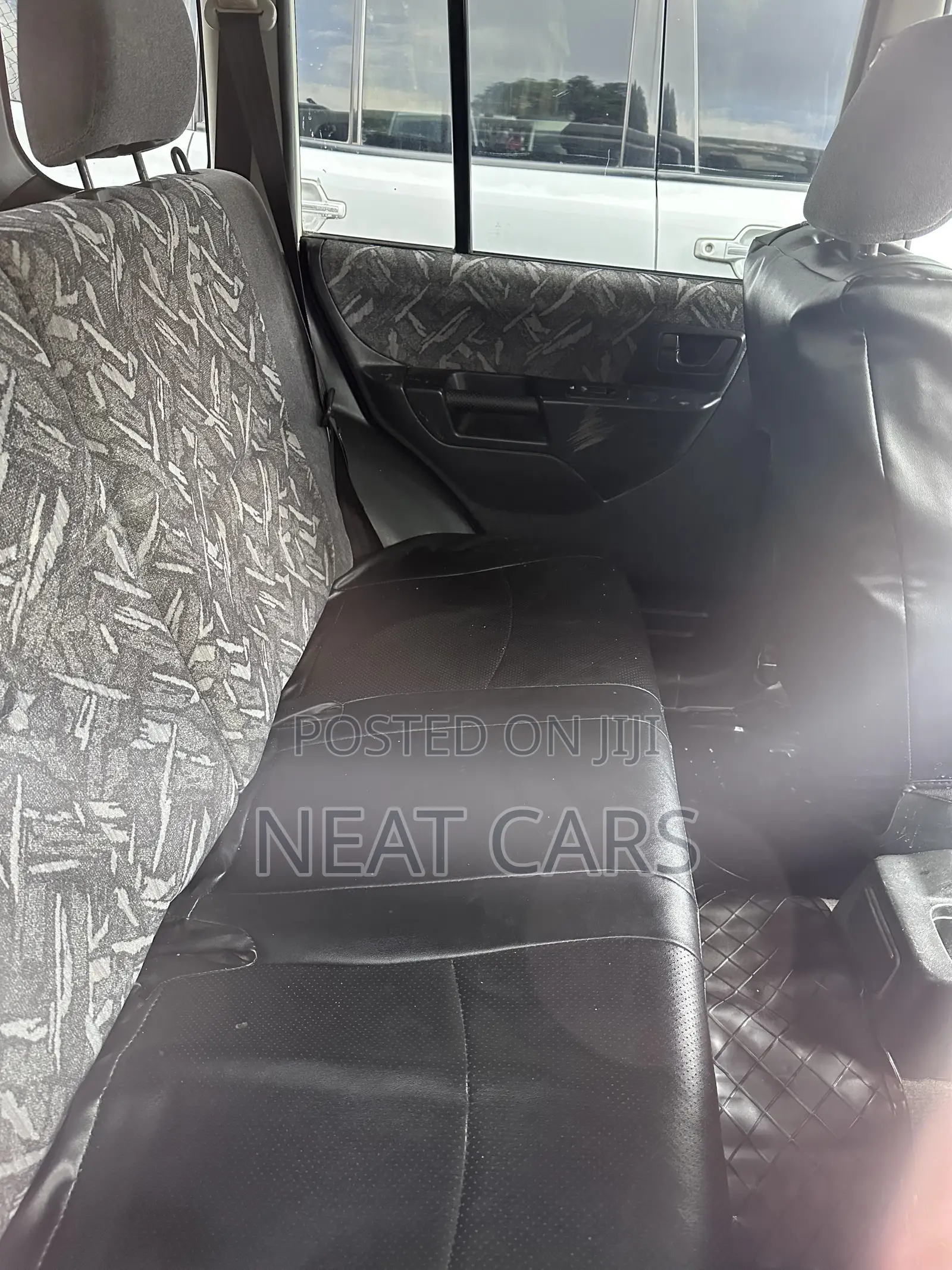 Mitsubishi Pajero IO 2006