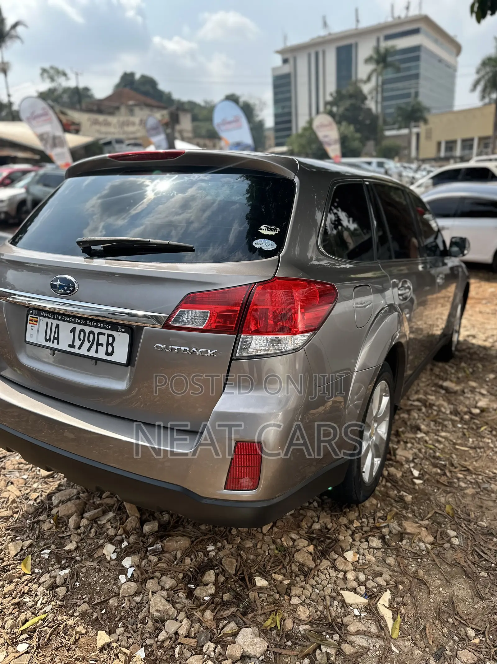 Subaru Outback 2011 Gold