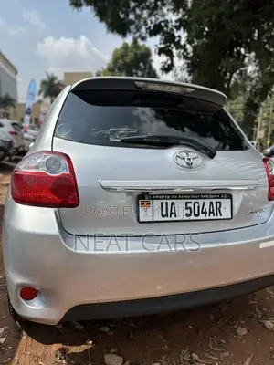 Toyota Auris 2011 Silver