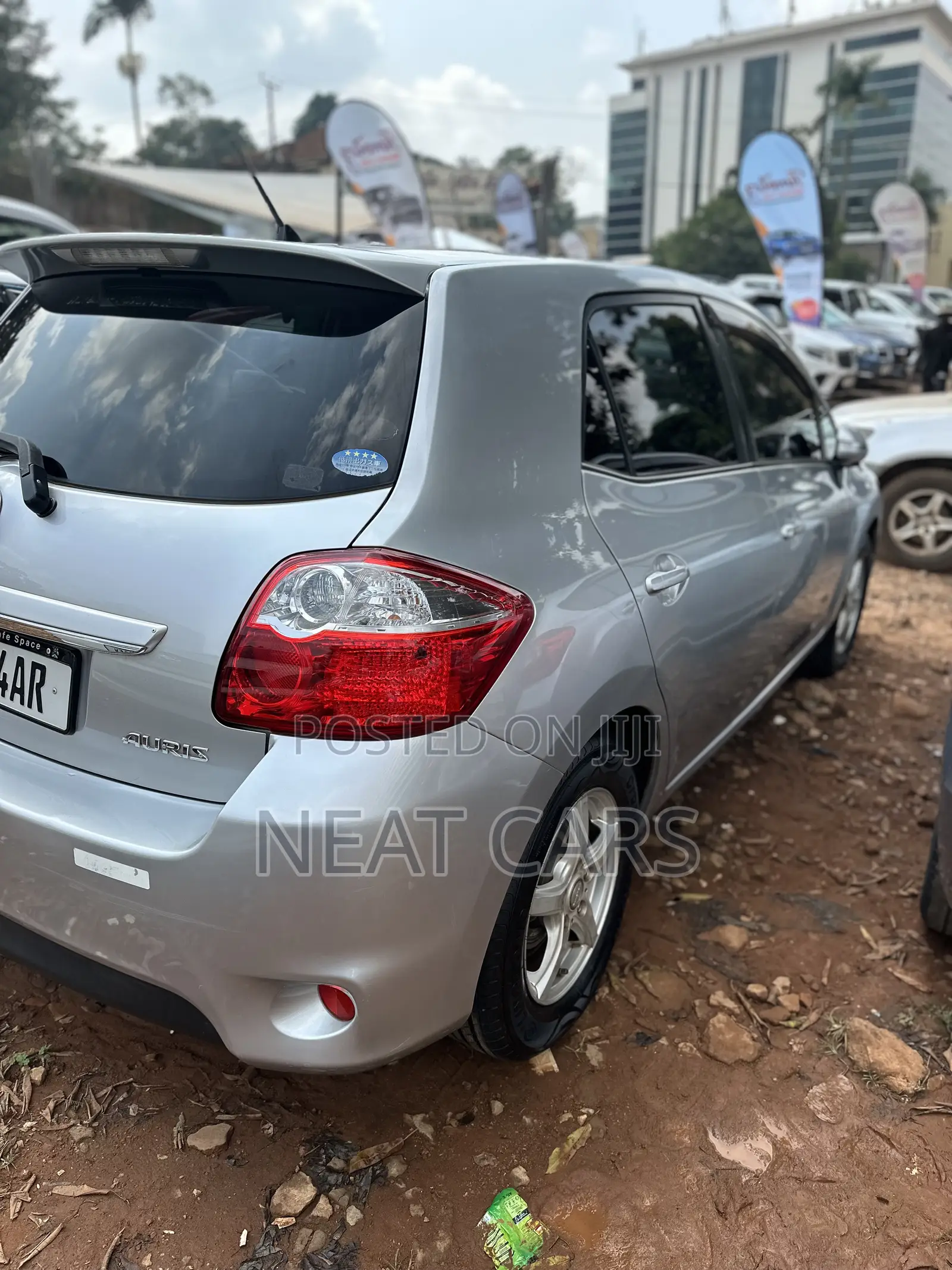 Toyota Auris 2011 Silver