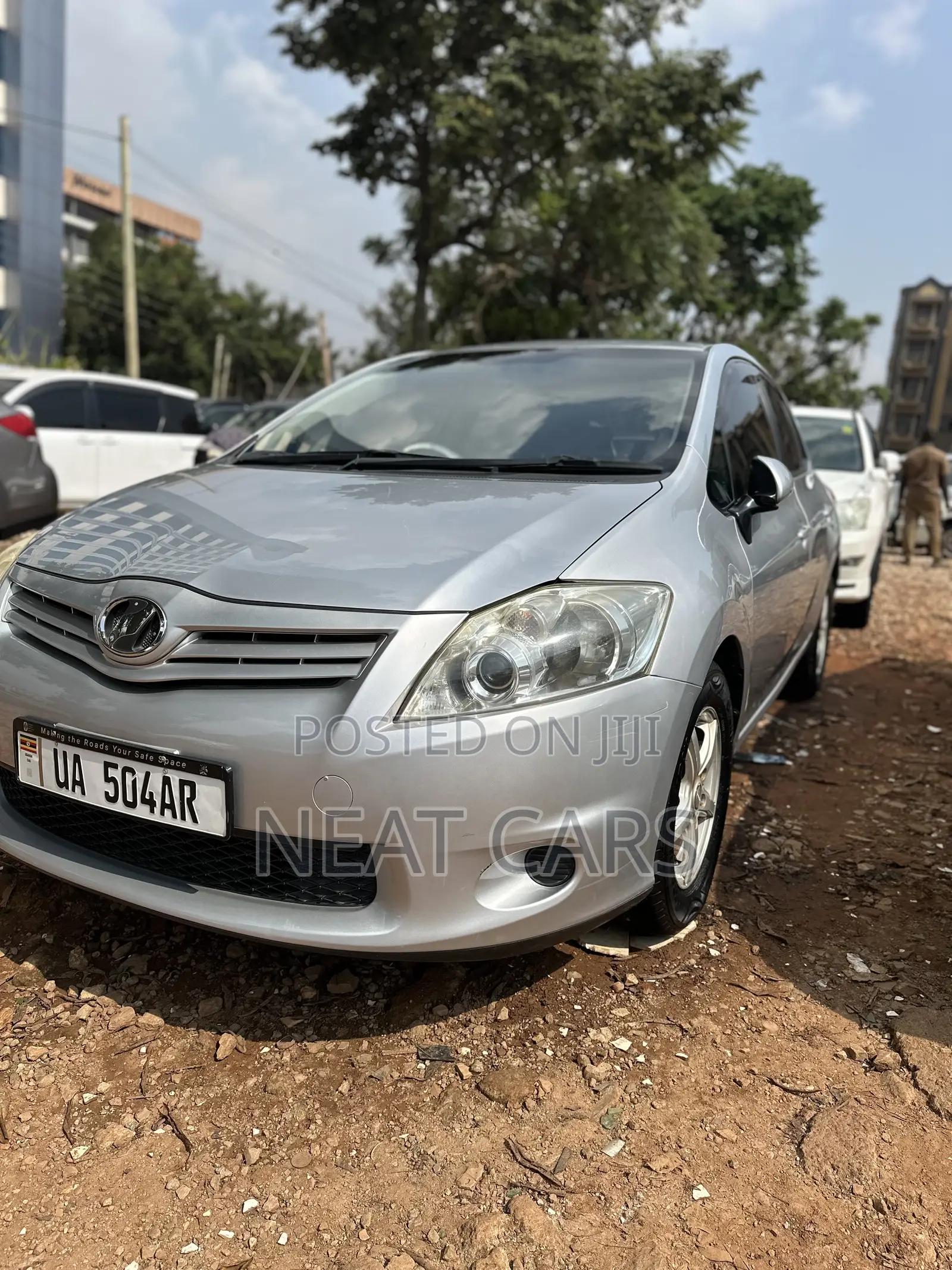 Toyota Auris 2011 Silver