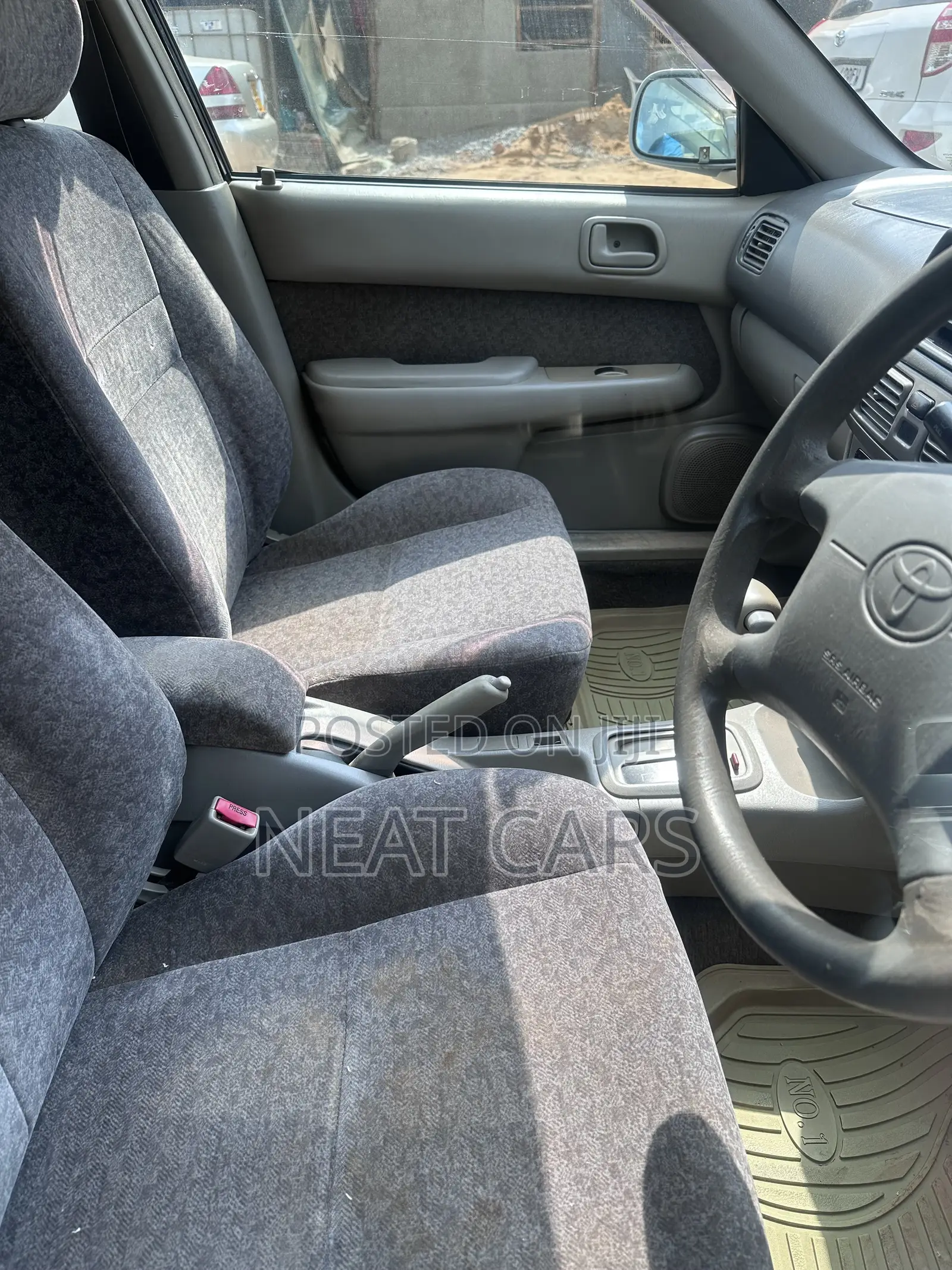 Toyota Sprinter 1999 Silver