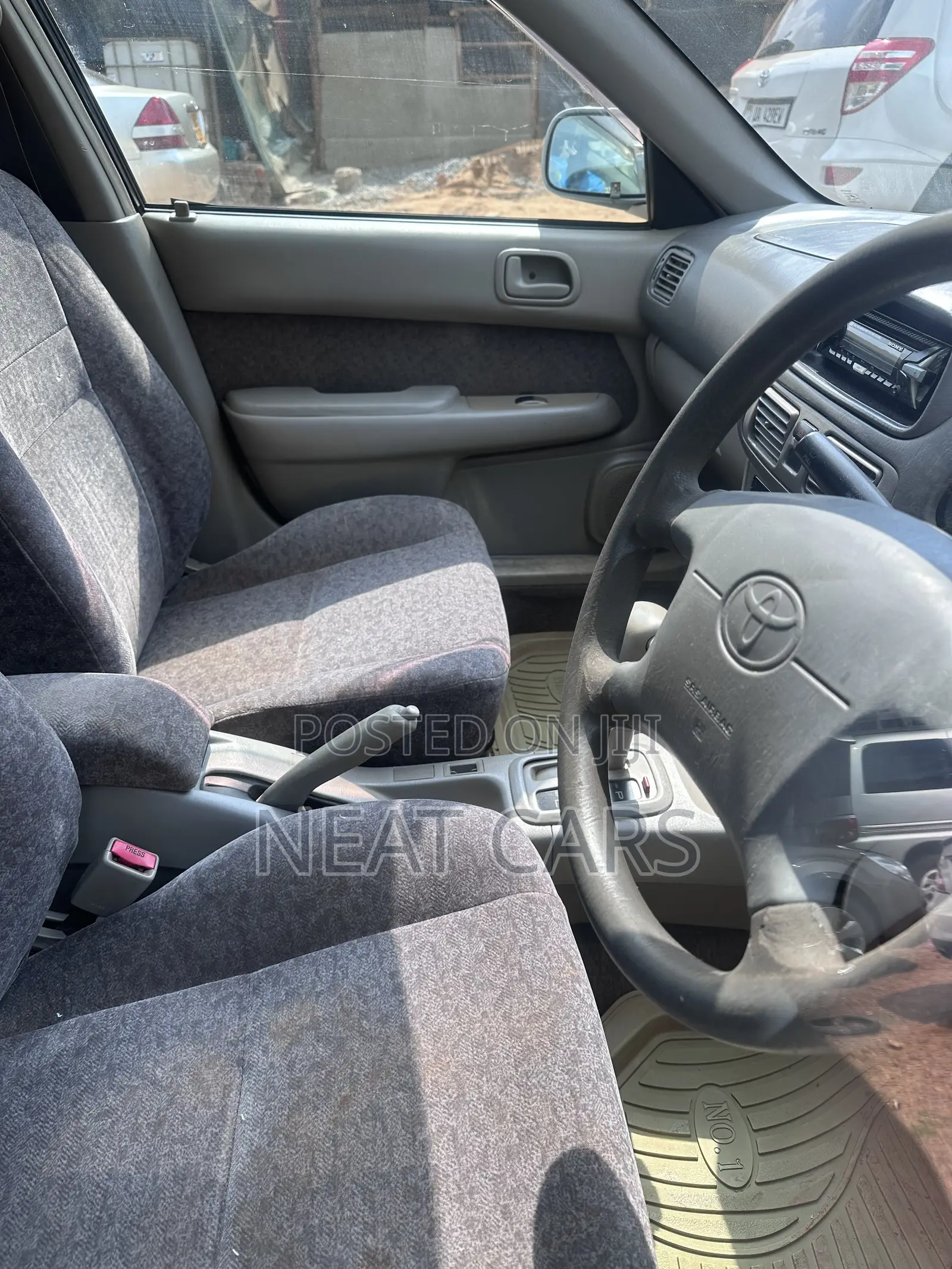 Toyota Sprinter 1999 Silver