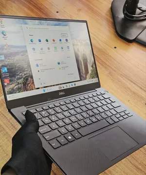 Laptop Dell XPS 13 7390 8GB Intel Core i5 SSD 256GB