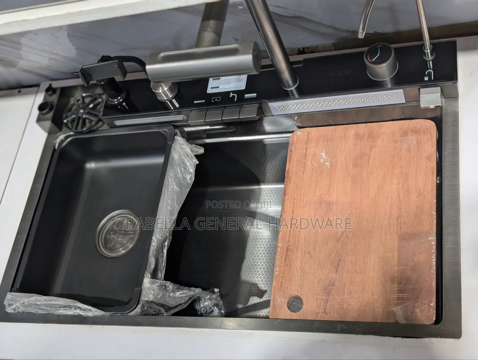 Black Piano Key Display Kitchen Sink Set