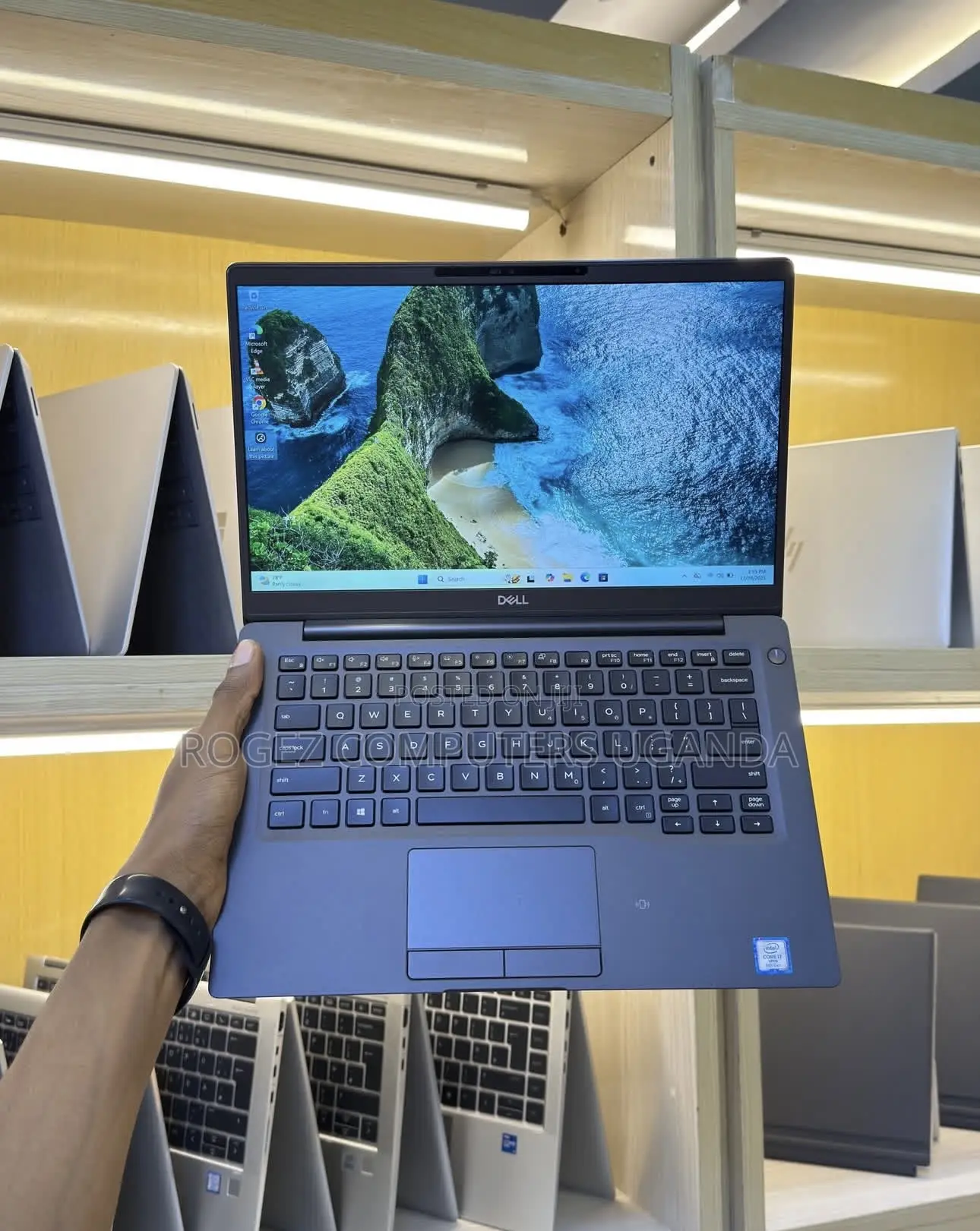 New Laptop Dell Latitude 7400 8GB Intel Core i7 SSD 256GB