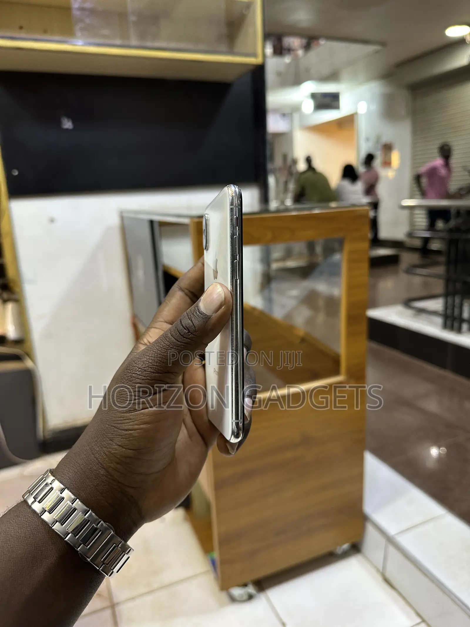 Apple iPhone X 64 GB White