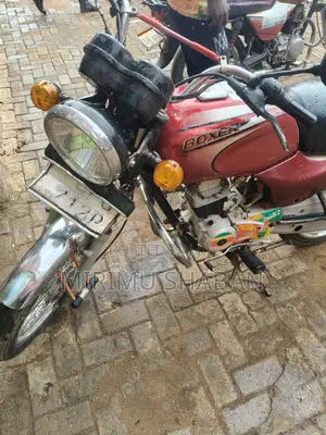 Bajaj Boxer 2023 Brown