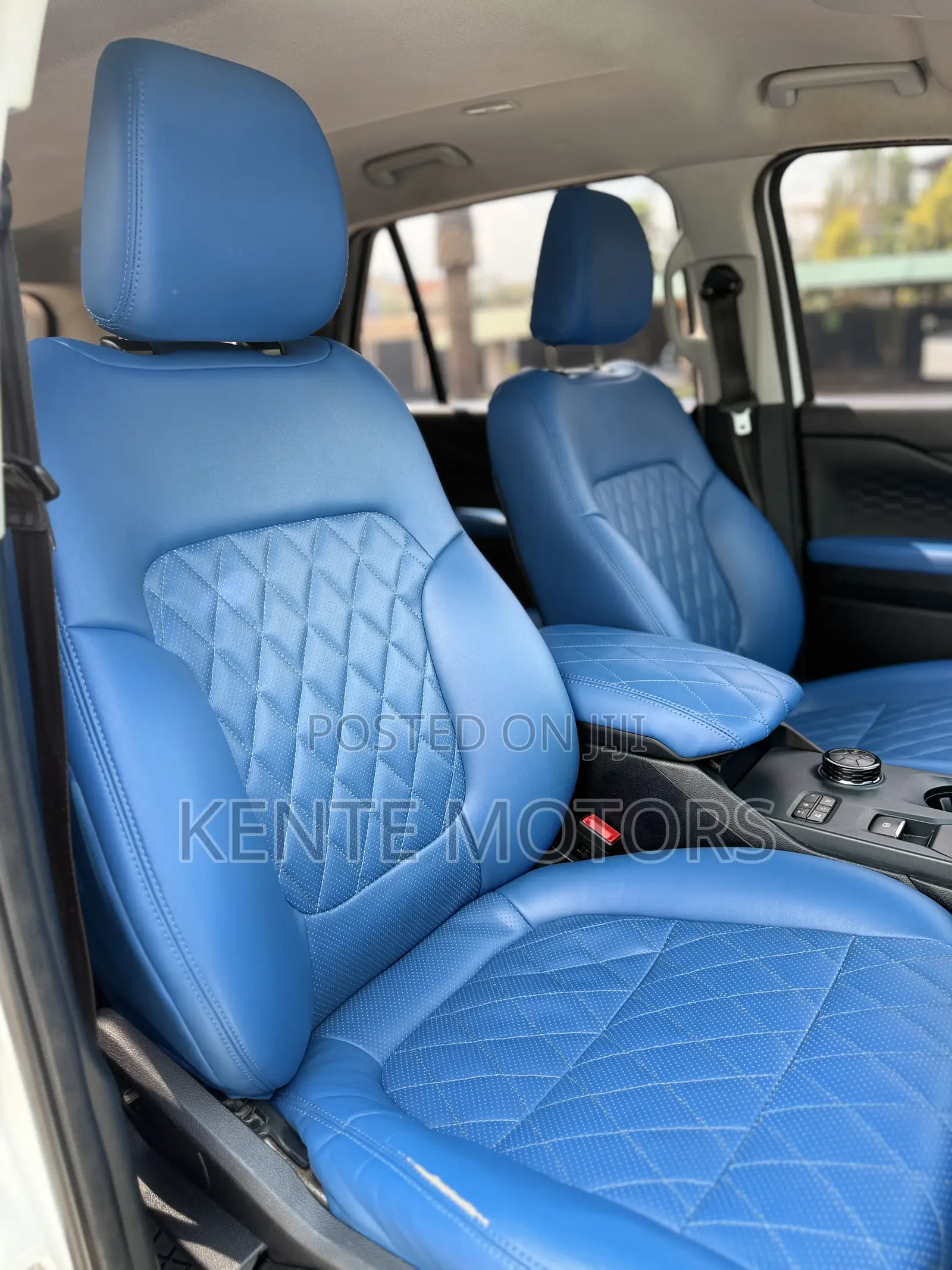 Ford Everest 2022 White