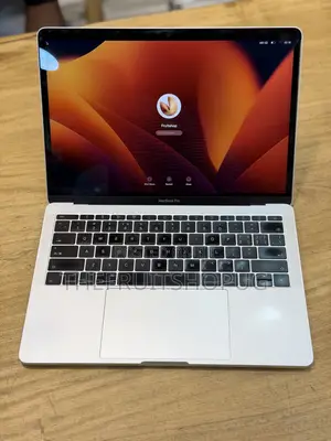 Laptop Apple MacBook Pro 2017 8GB Intel Core i5 SSD 256GB