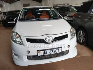 Toyota Auris 2011 White