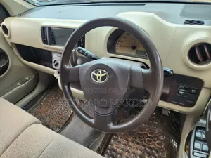 Toyota Passo 2010 Silver
