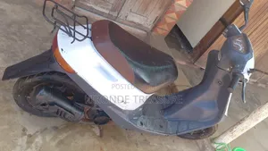 Honda Dio 2000 White