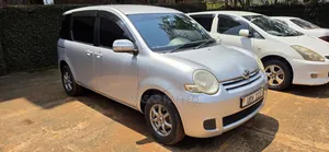 Toyota Sienta 2008 Silver