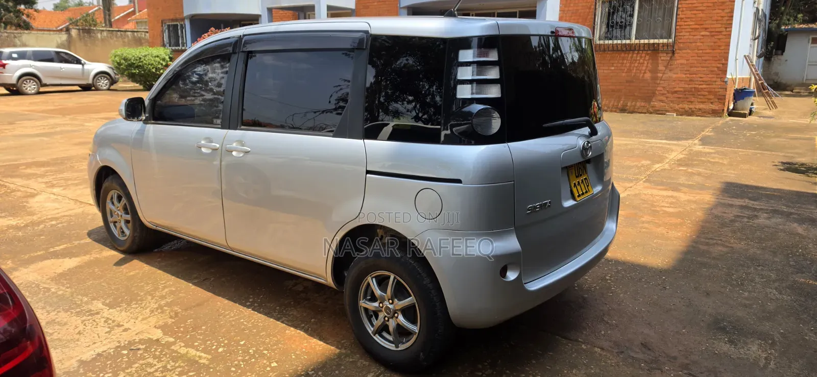 Toyota Sienta 2008 Silver
