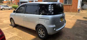 Toyota Sienta 2008 Silver