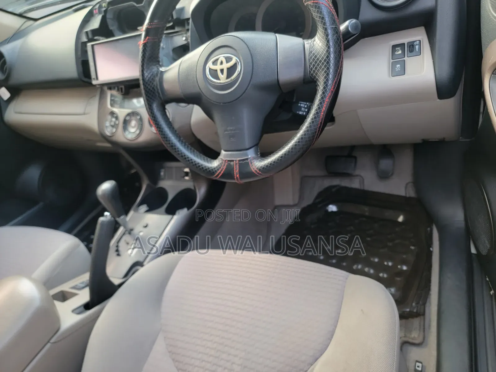 Toyota Vanguard 2012 White