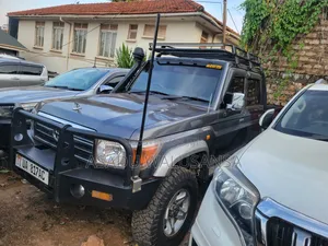Toyota Land Cruiser 2005 Black