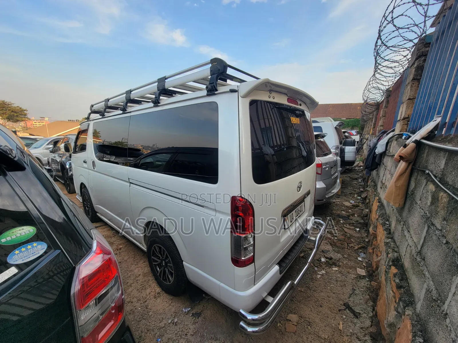 Toyota HiAce 2010 Silver