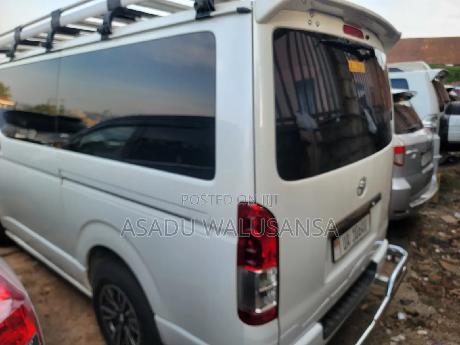 Toyota HiAce 2010 Silver