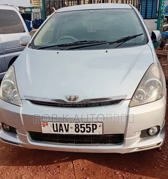 Toyota Wish 2004 Silver