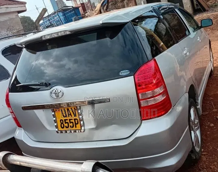 Toyota Wish 2004 Silver