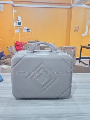 Simple Travel Cloth Suitcase – Compact Vacation Weekend Travel Bag
