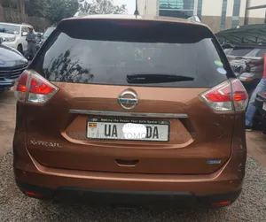 Nissan X-Trail 2016 Brown