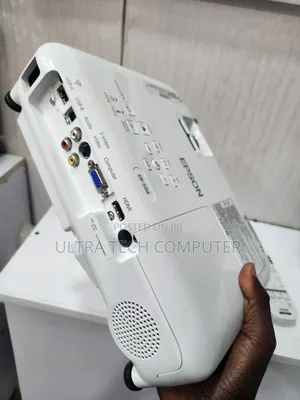 Epson EB-S04 Projector
