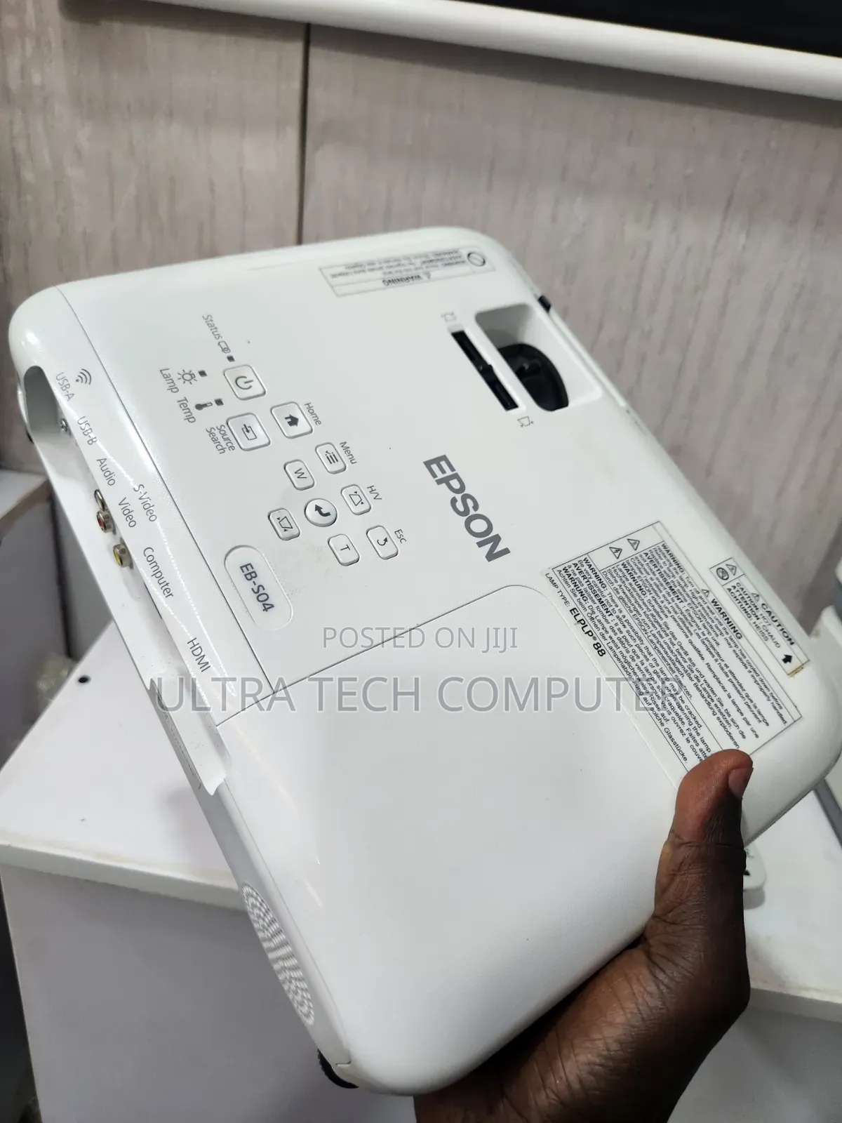 Epson EB-S04 Projector