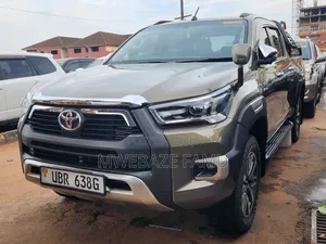 Toyota Hilux 2018 Green