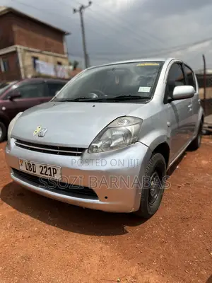 Toyota Passo 2005 Silver