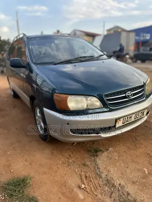 Toyota Ipsum 1998 Green