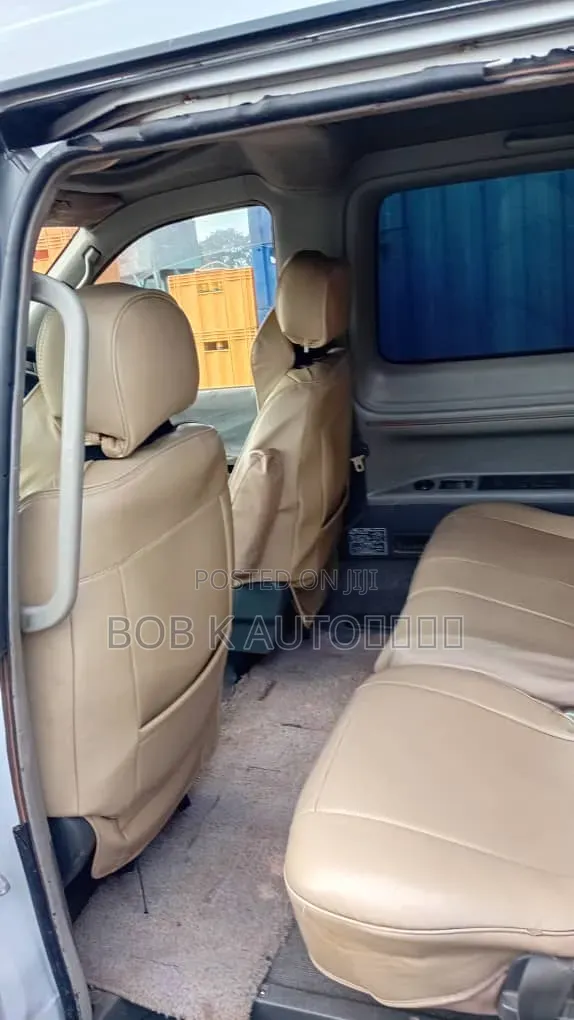 Toyota Noah 2001 White