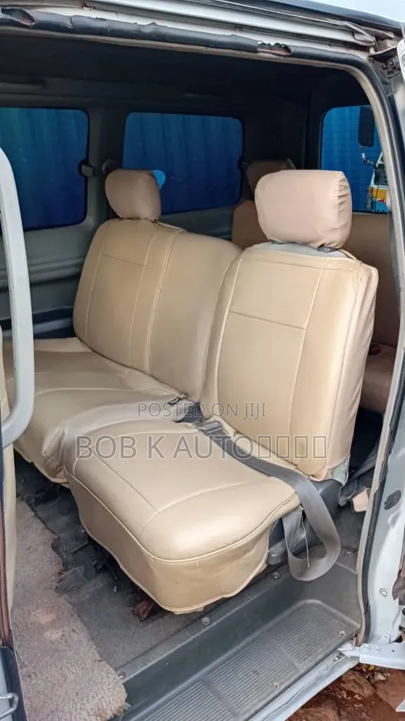 Toyota Noah 2001 White
