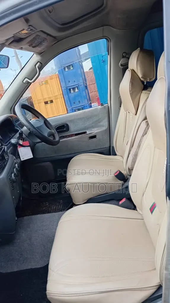 Toyota Noah 2001 White