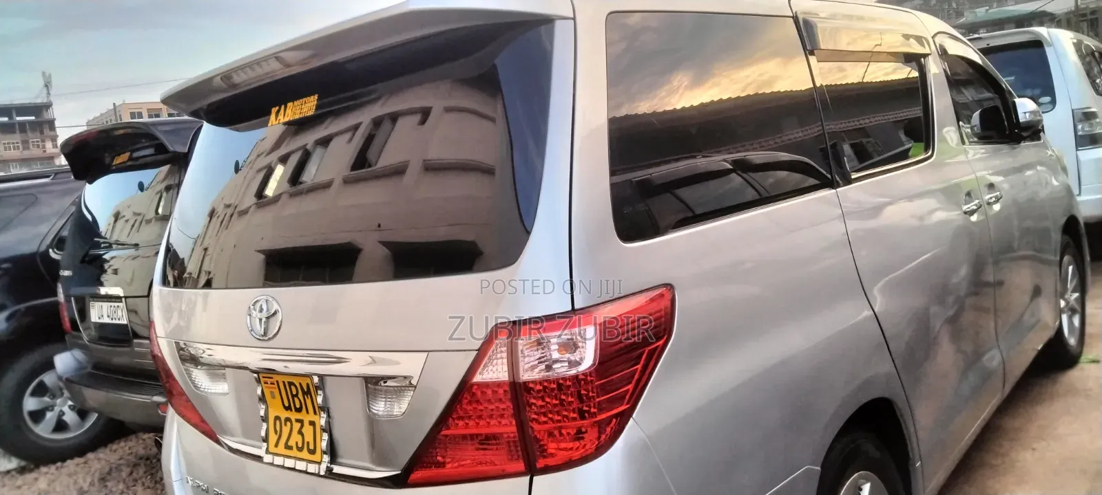 Toyota Alphard 2010 Silver