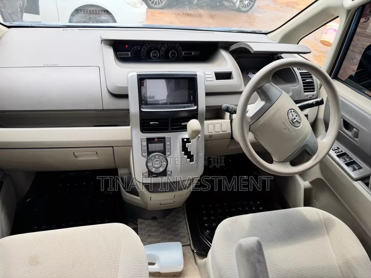Toyota Noah 2010 Blue