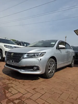 Toyota Premio 2017 Silver