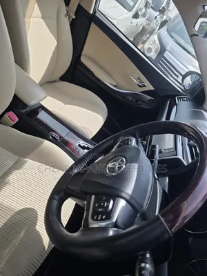 Toyota Premio 2017 Silver