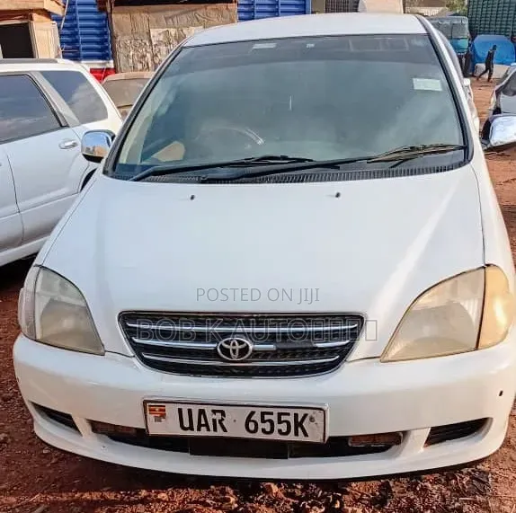 Toyota Nadia 2000 White