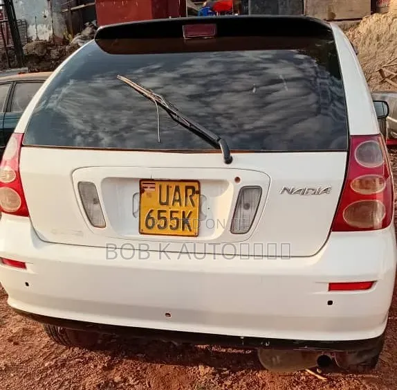 Toyota Nadia 2000 White