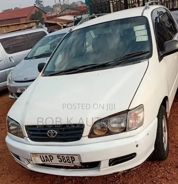 Toyota Ipsum 1998 White